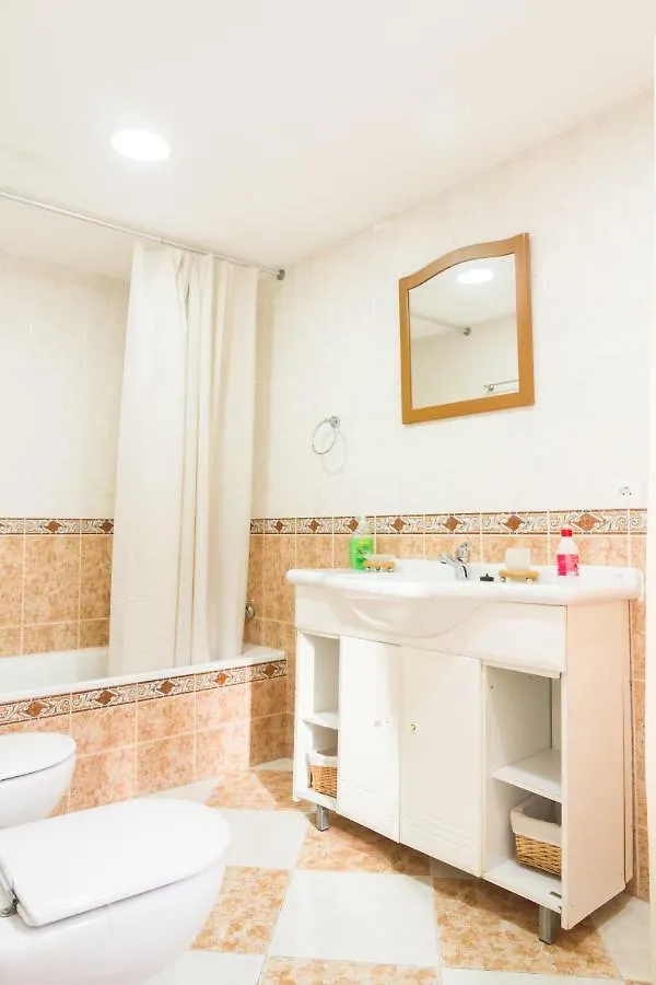 Fantástico chalet con piscina en Avenida del Brillante Córdoba 0*,